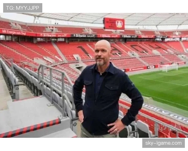 滕哈赫战术革新：灵活阵型驱动球队整体表现稳步提升