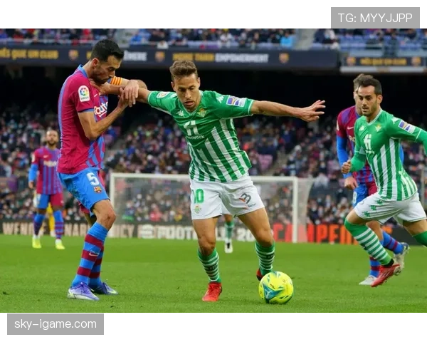 西甲穆尼奥斯新援正式加盟，助力球队提升竞争力注入新活力