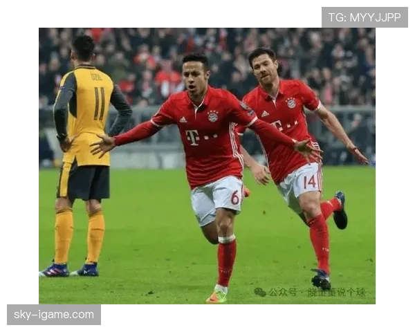 拜仁防线表面稳固,实则稳定性面临考验 拜仁防线表面稳固,实则稳定性面临考验