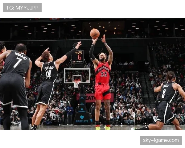 特伦特无球跑动拉开对方轮换较上季三分威胁提升